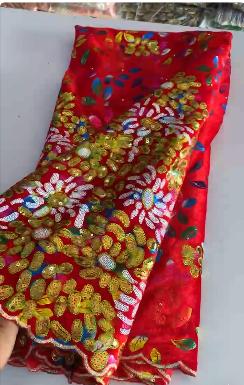 V127 - 2 yard - red