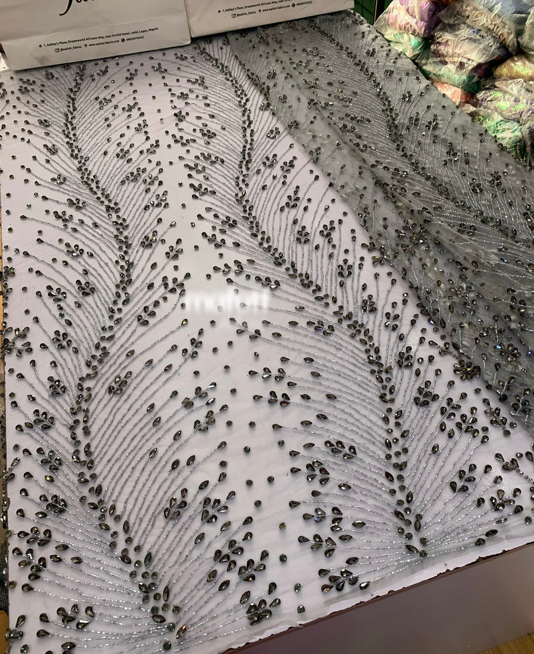 Crystal 412 (4 yards)