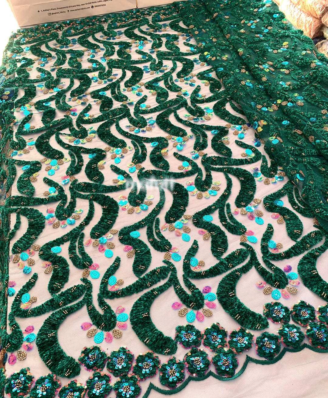 Amira (4 yards)