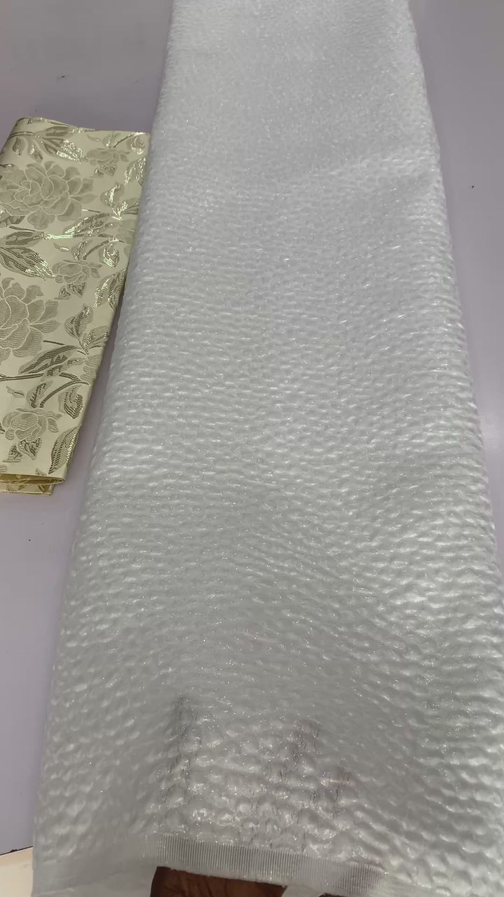 Brocade BW - Price is for 1 yard (Minimum is 2 yards)