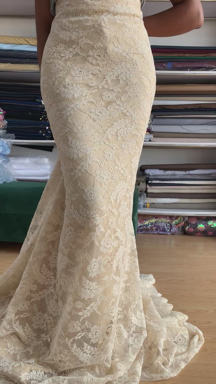 FL Lily - Price is for 1 yard (Minimum is 3 yards)