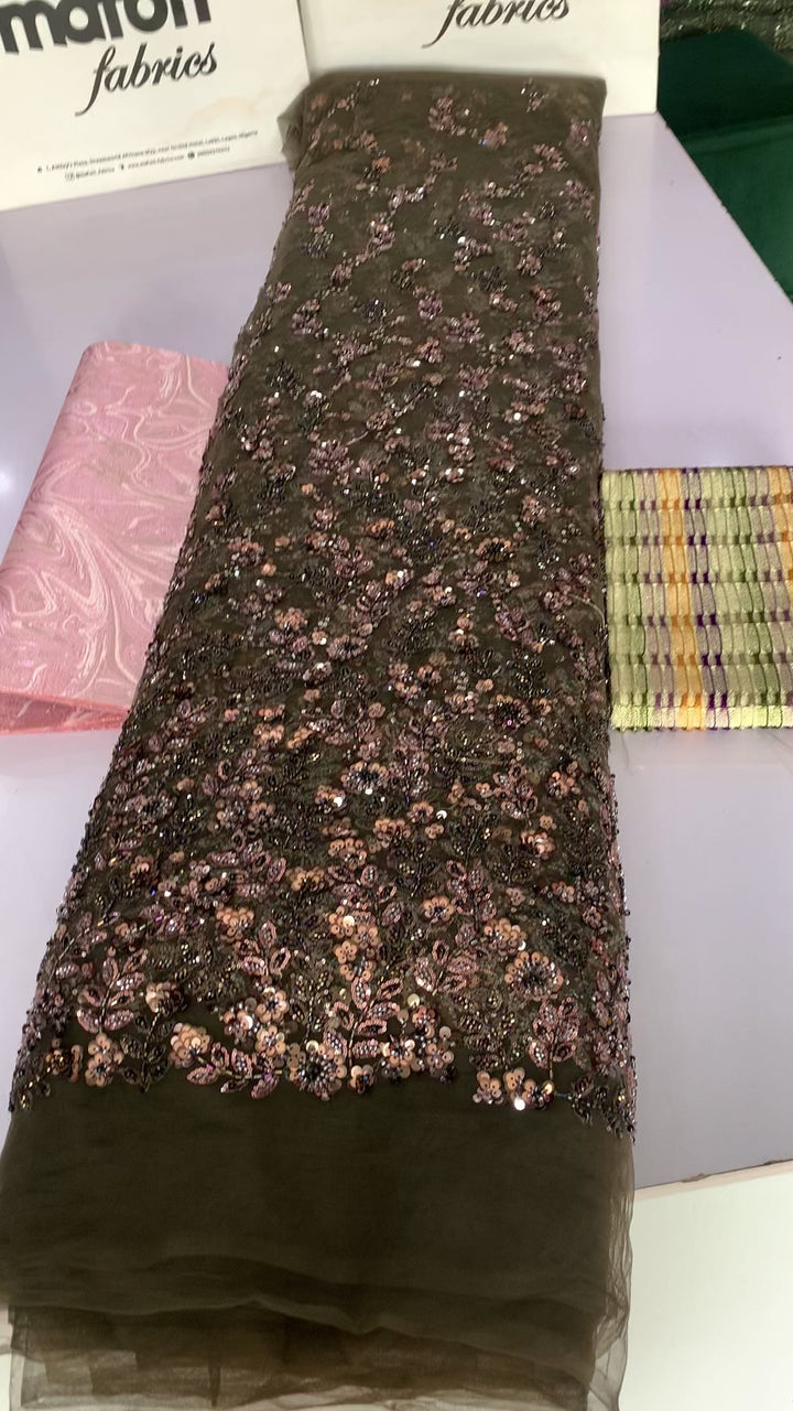 Tana (3.5 yards)
