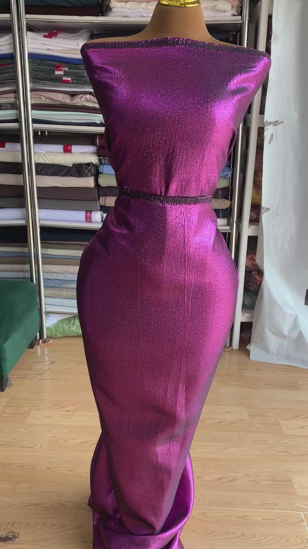 Brocade PPB 2 - Price is for 1 yard (Minimum is 2 yards)