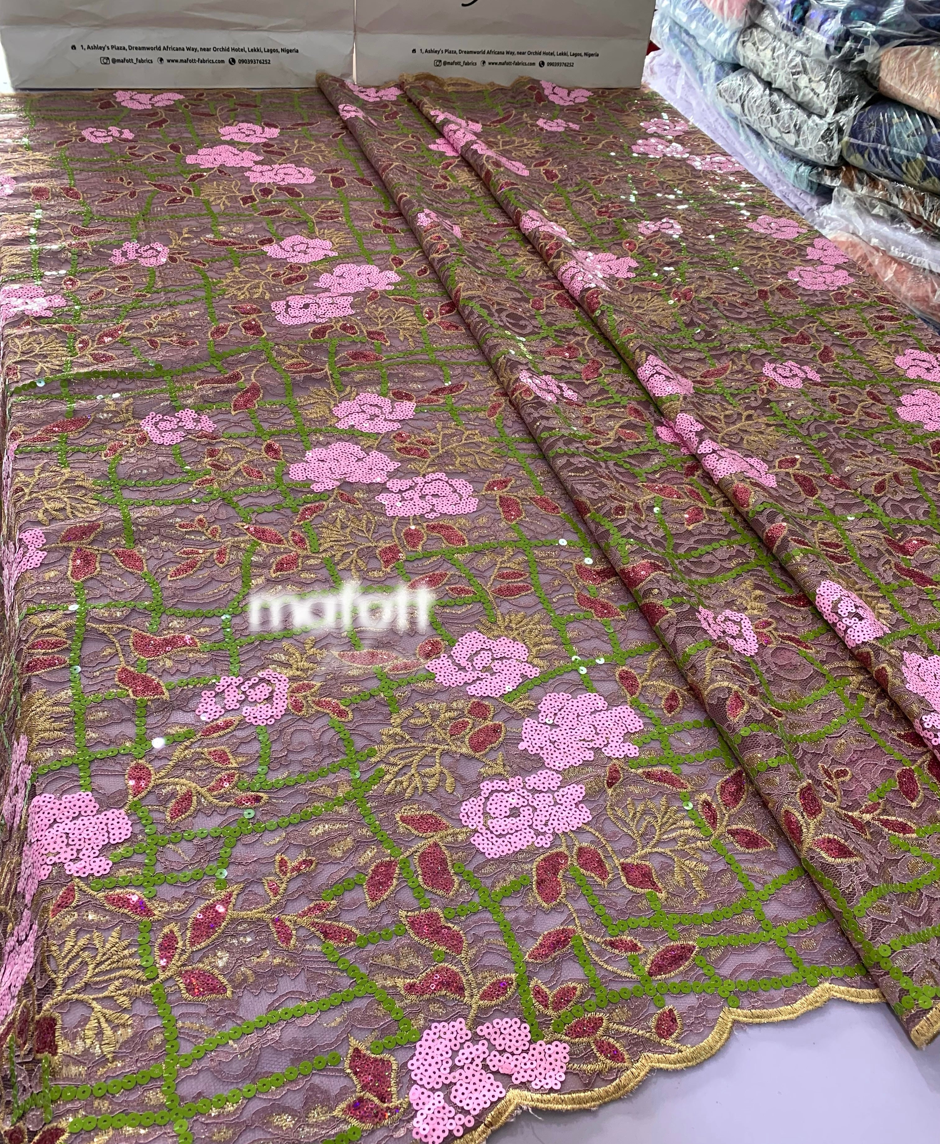 SNL Floral  - Price is for 1 yard (Minimum is 3 yards)